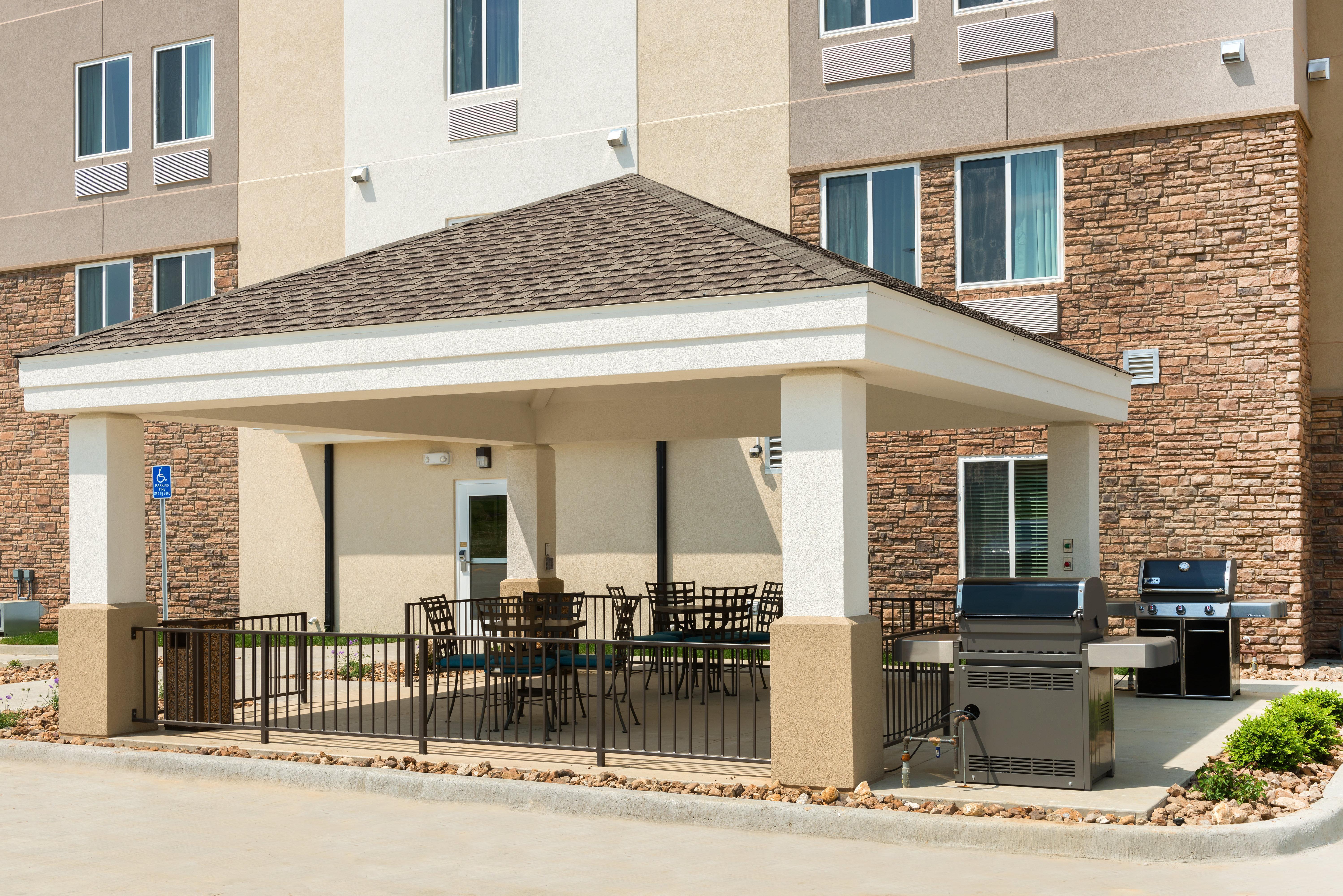 Candlewood Suites Columbia Hwy 63 & I-70 By Ihg Exterior foto